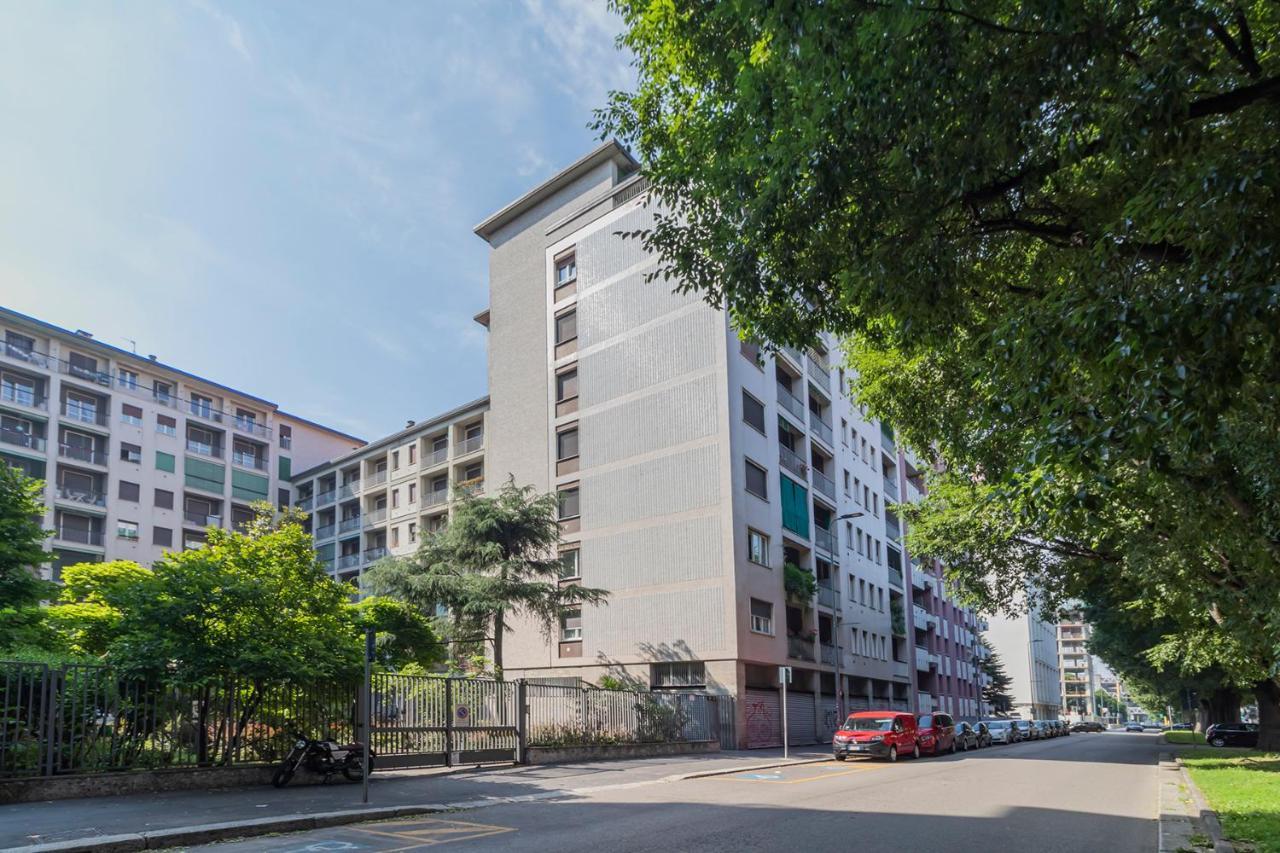 Altido Trendy Flat With Balcony, Easy Access To Milan Centre Apartment ภายนอก รูปภาพ