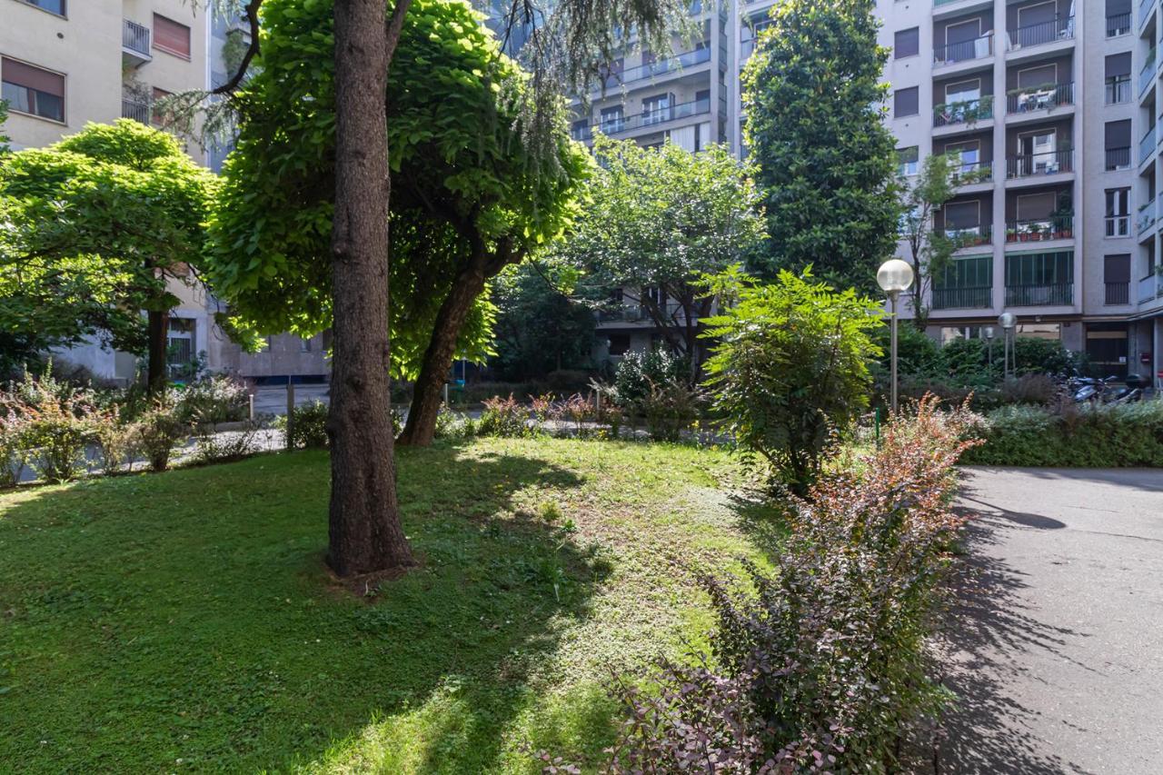 Altido Trendy Flat With Balcony, Easy Access To Milan Centre Apartment ภายนอก รูปภาพ