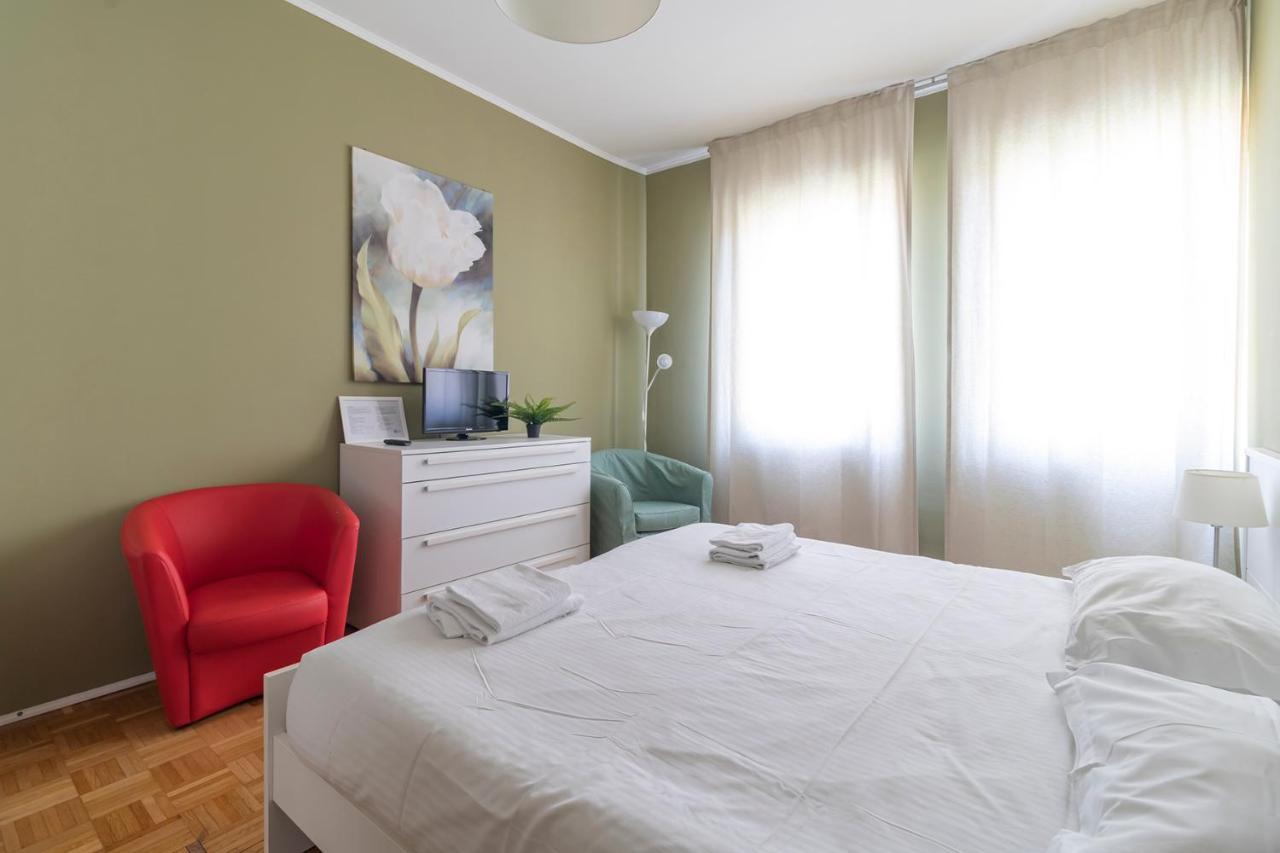 Altido Trendy Flat With Balcony, Easy Access To Milan Centre Apartment ภายนอก รูปภาพ